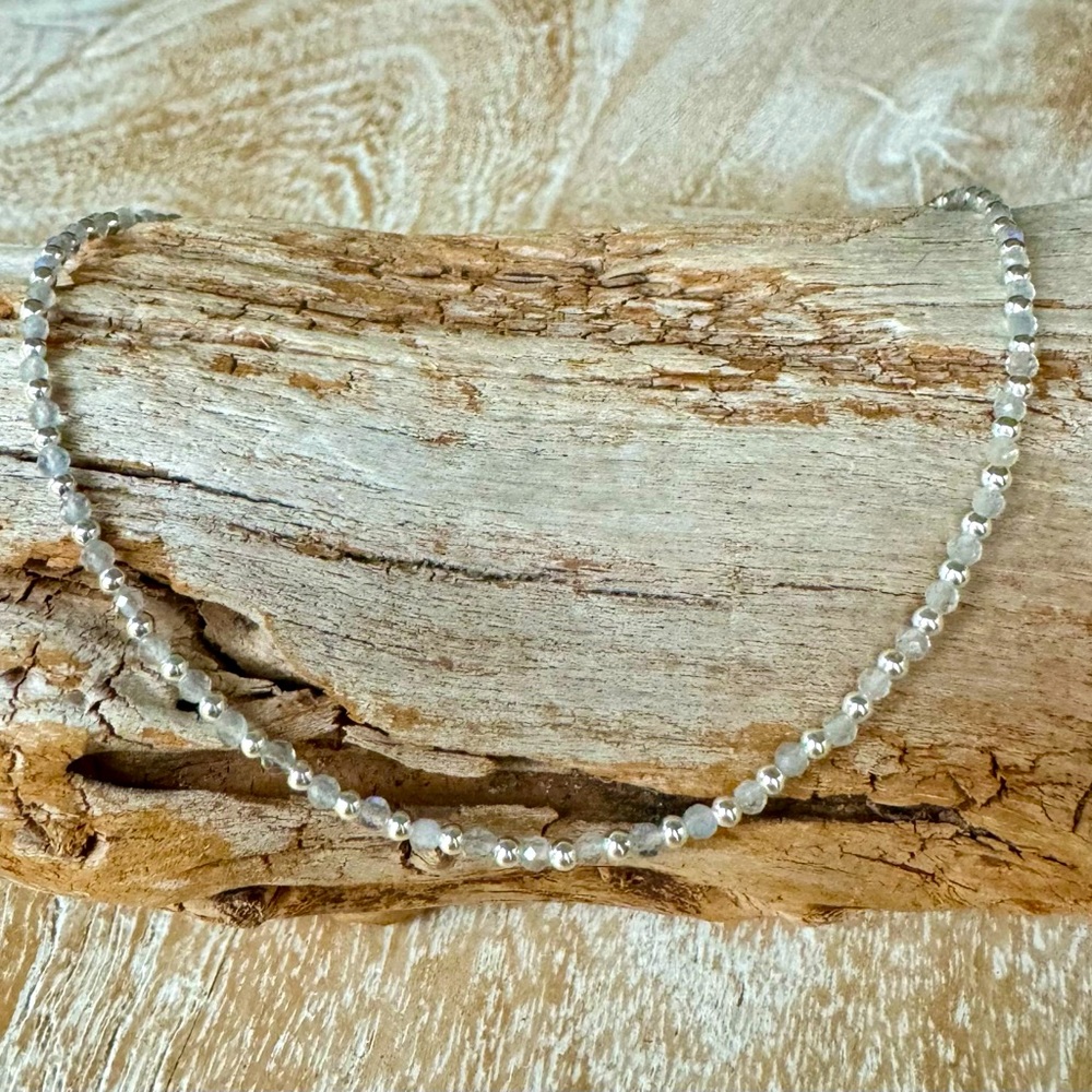Balance bracelet - 2mm 14k gold filled and semi precious stone beads - Picture 8 of 13